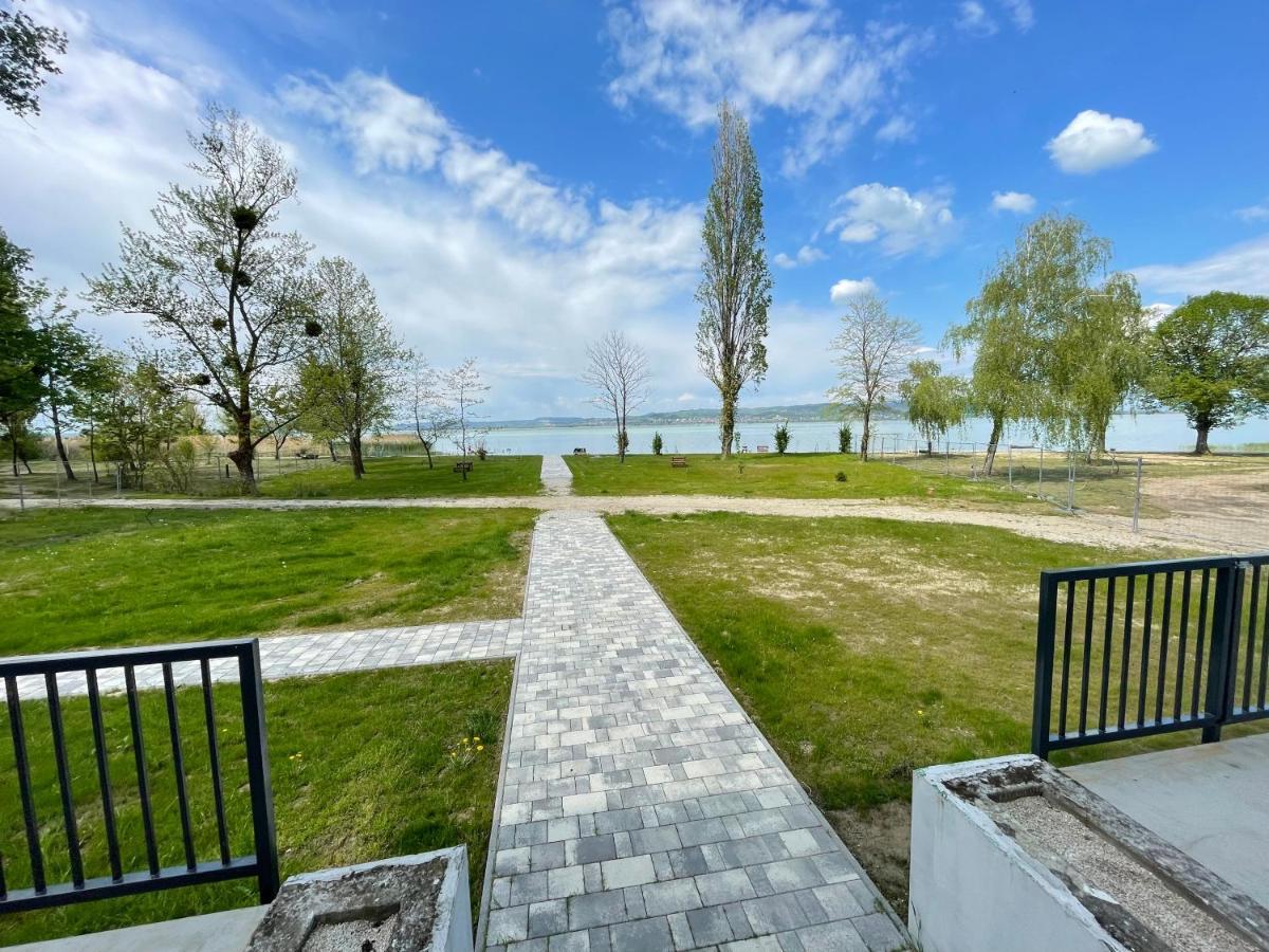 Gyoengybagoly Apartman Balatonberény 外观 照片